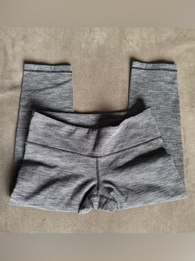 lululemon athletica Gray Textured High-Rise Leggings